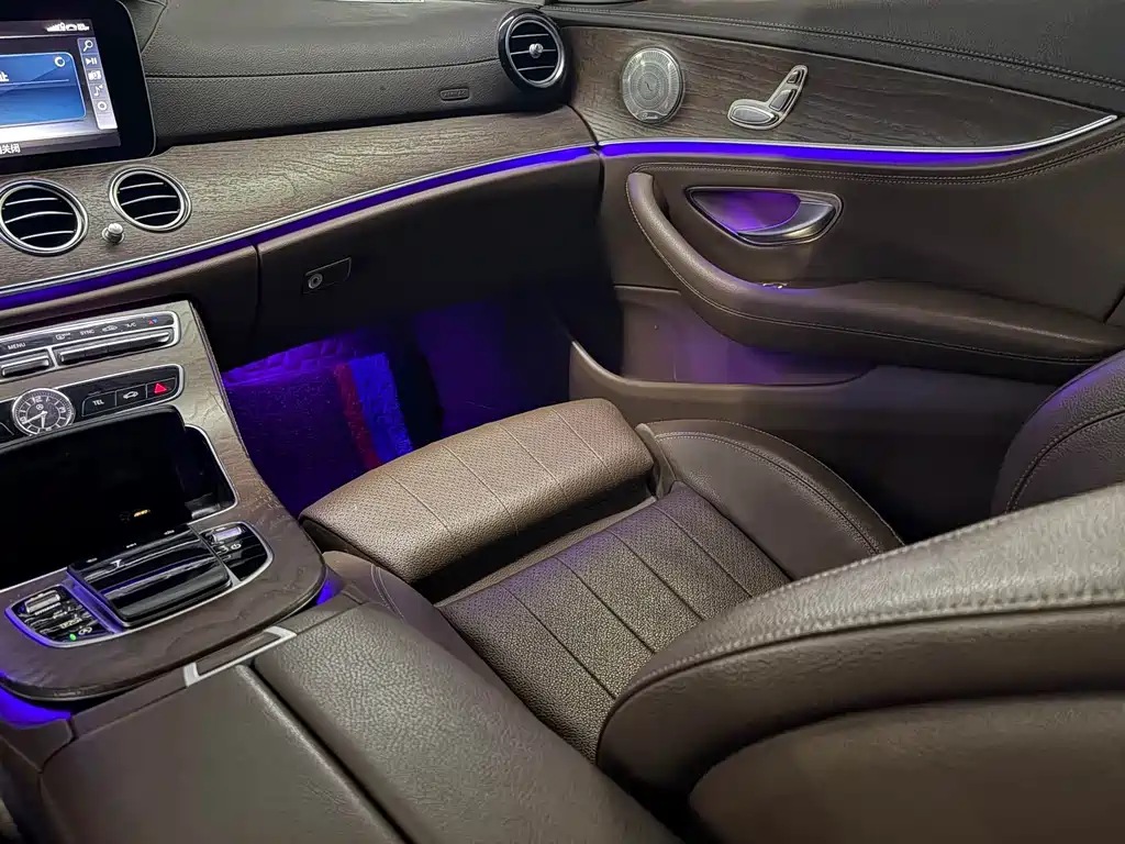 Mercedes-Benz E-Class 2019 — фото 8