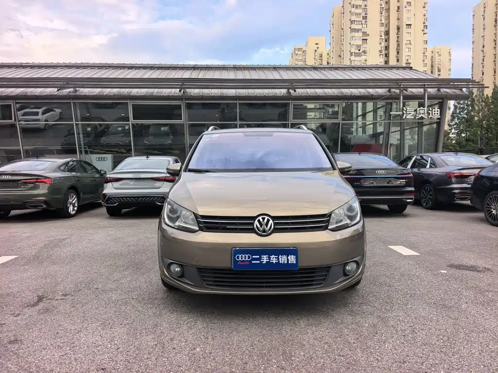 Volkswagen Touran 2015