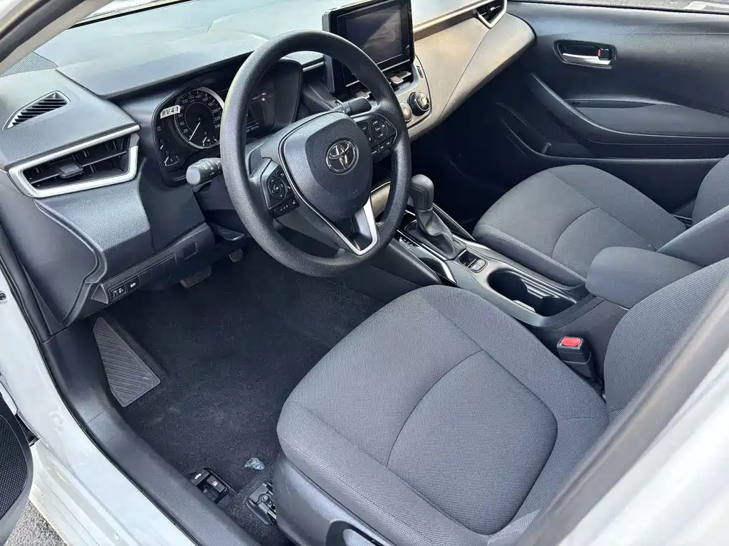 Toyota Corolla 2023 — фото 12