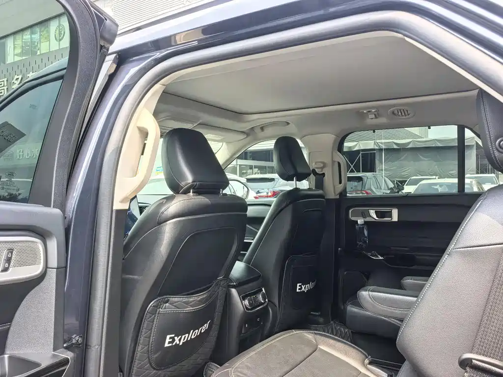 Ford Explorer 2020 — фото 14