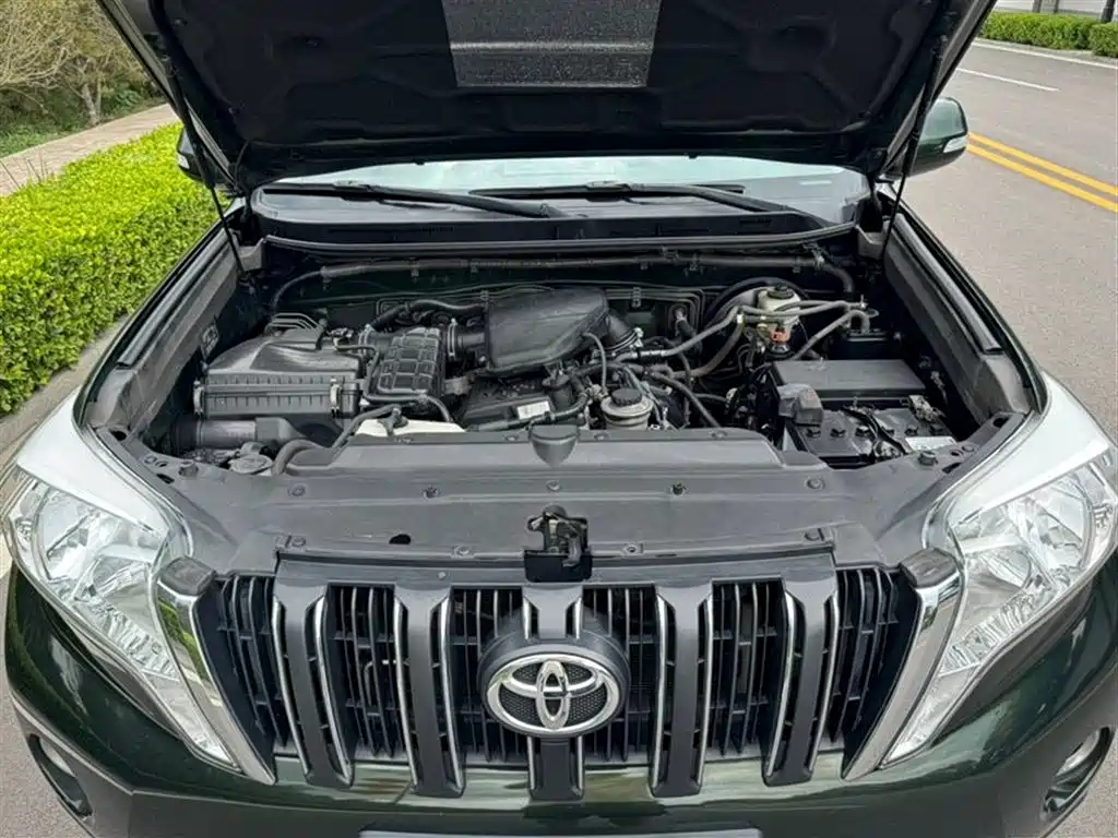 Toyota Prado 2015 — фото 13