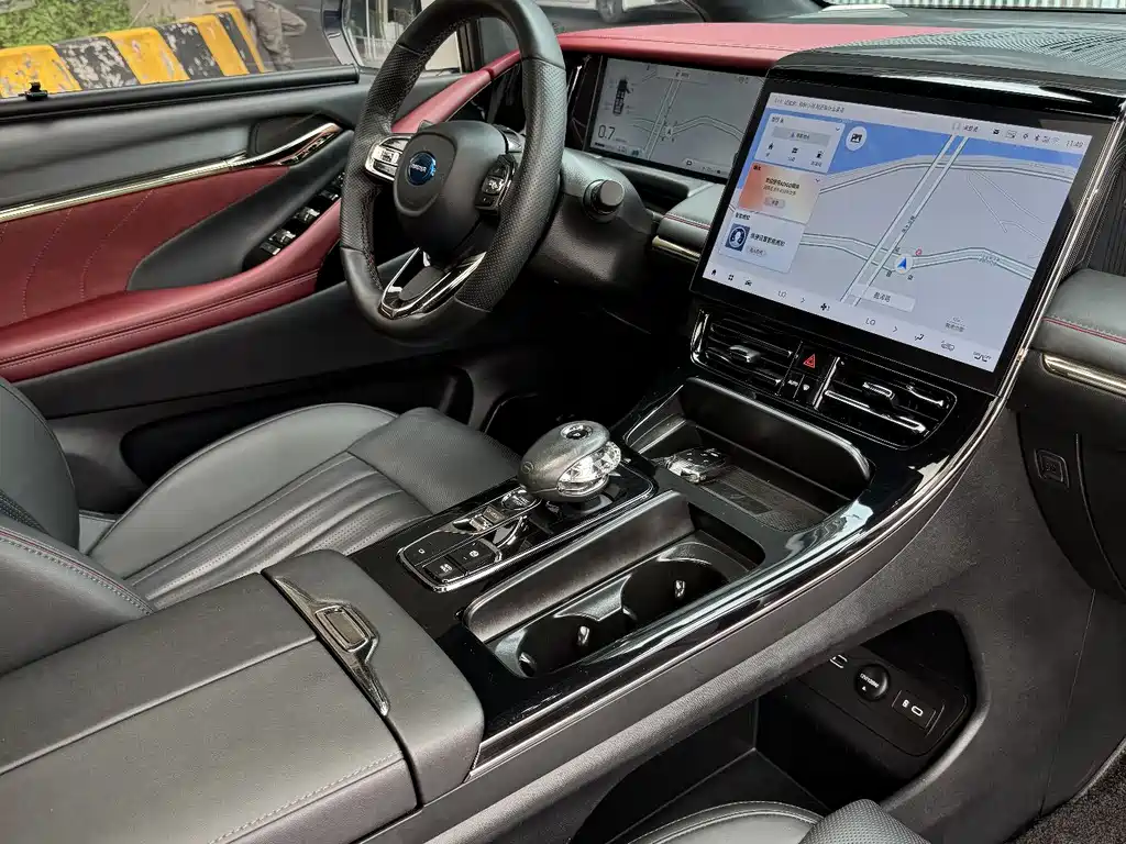 GAC Motor Trumpchi M8 2023 — фото 10