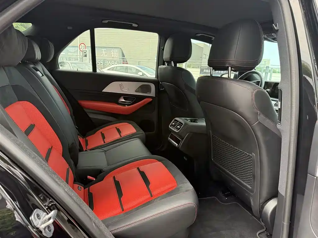 Mercedes-Benz GLE AMG 2026 — фото 12