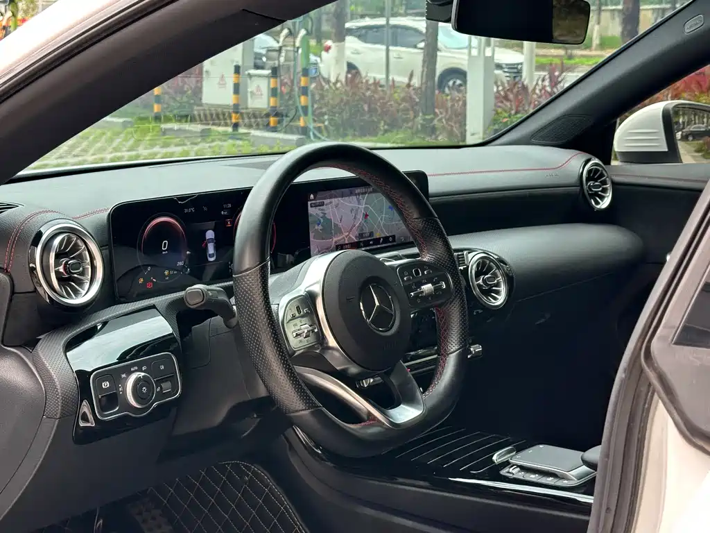 Mercedes-Benz CLA 2021 — фото 17