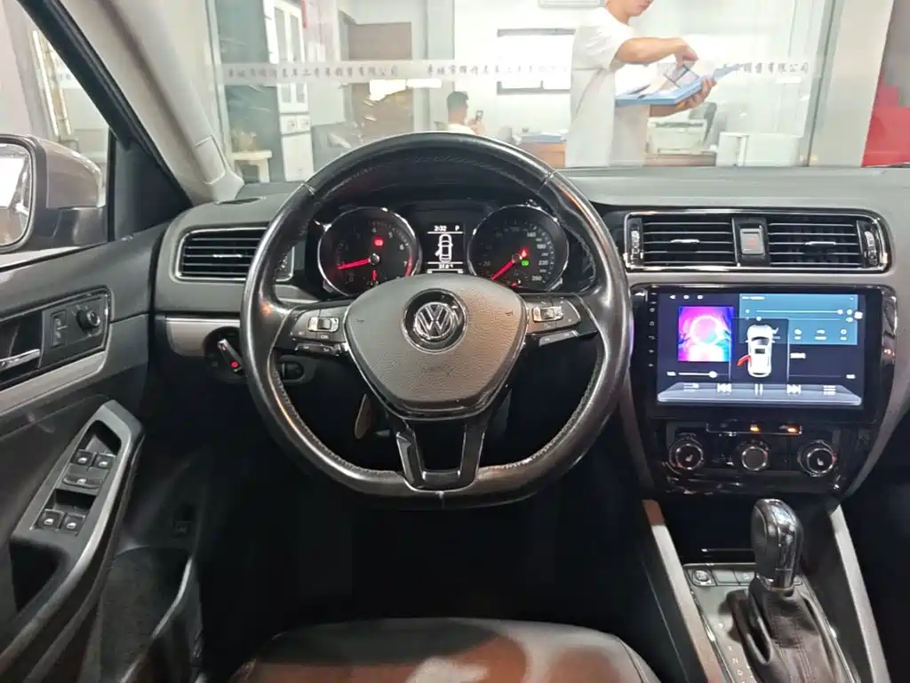 Volkswagen Sagitar 2018 — фото 11
