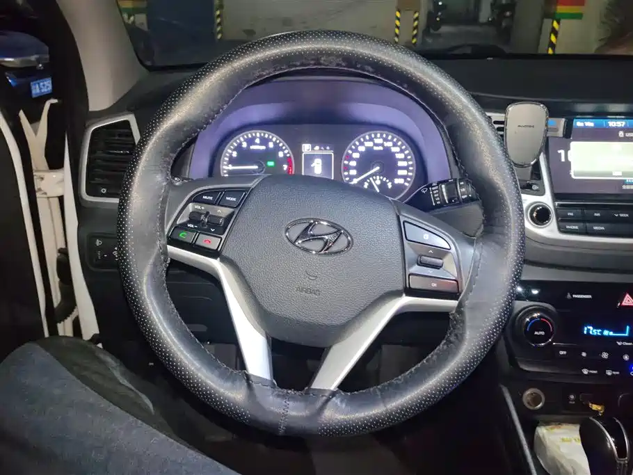 Hyundai Tucson 2017 — фото 15