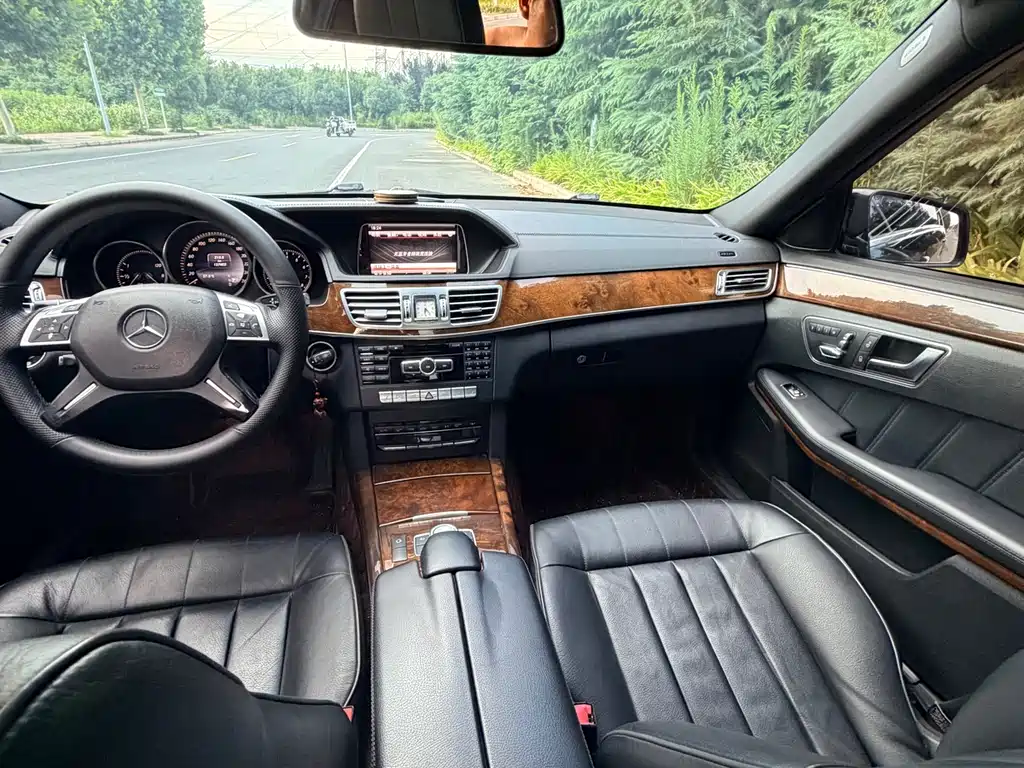 Mercedes-Benz E-Class 2014 — фото 12