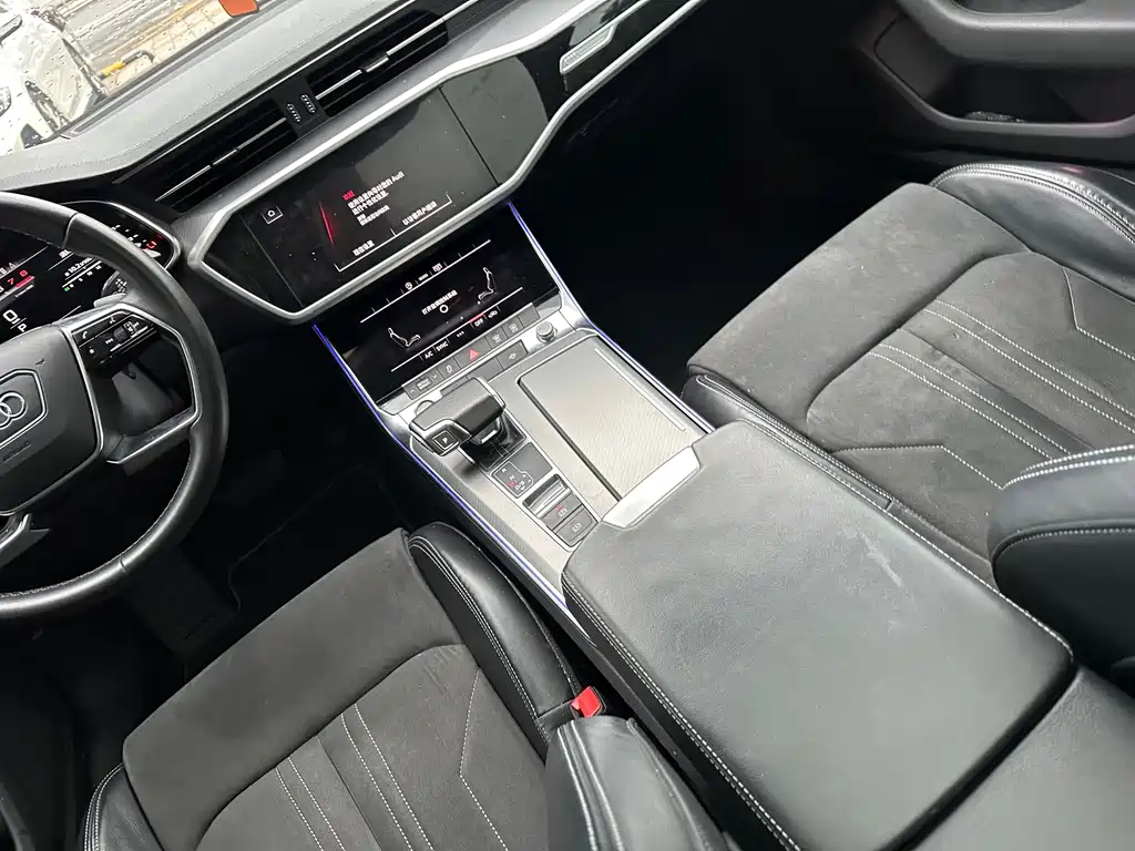 Audi A7L 2024 — фото 12