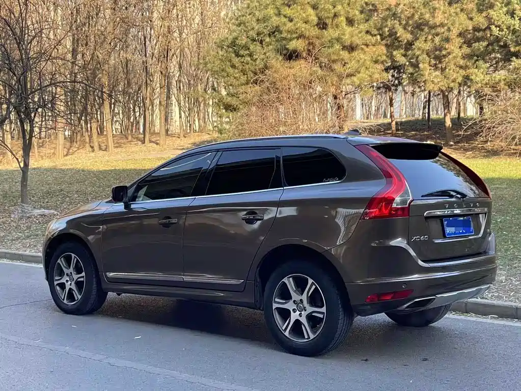 Volvo XC60 2016 — фото 4