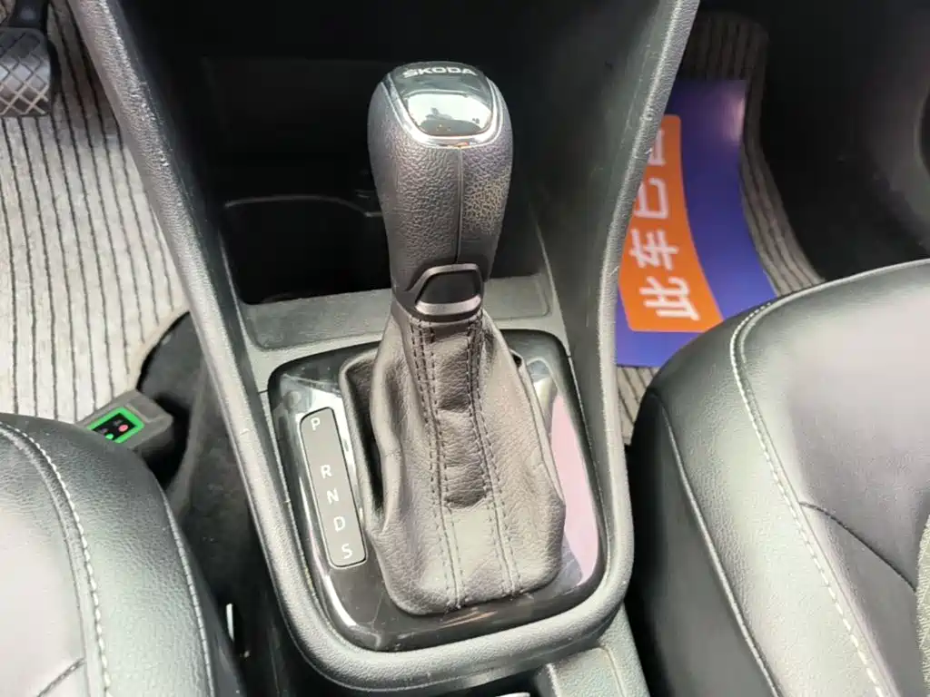 Skoda Rapid Spaceback 2016 — фото 14