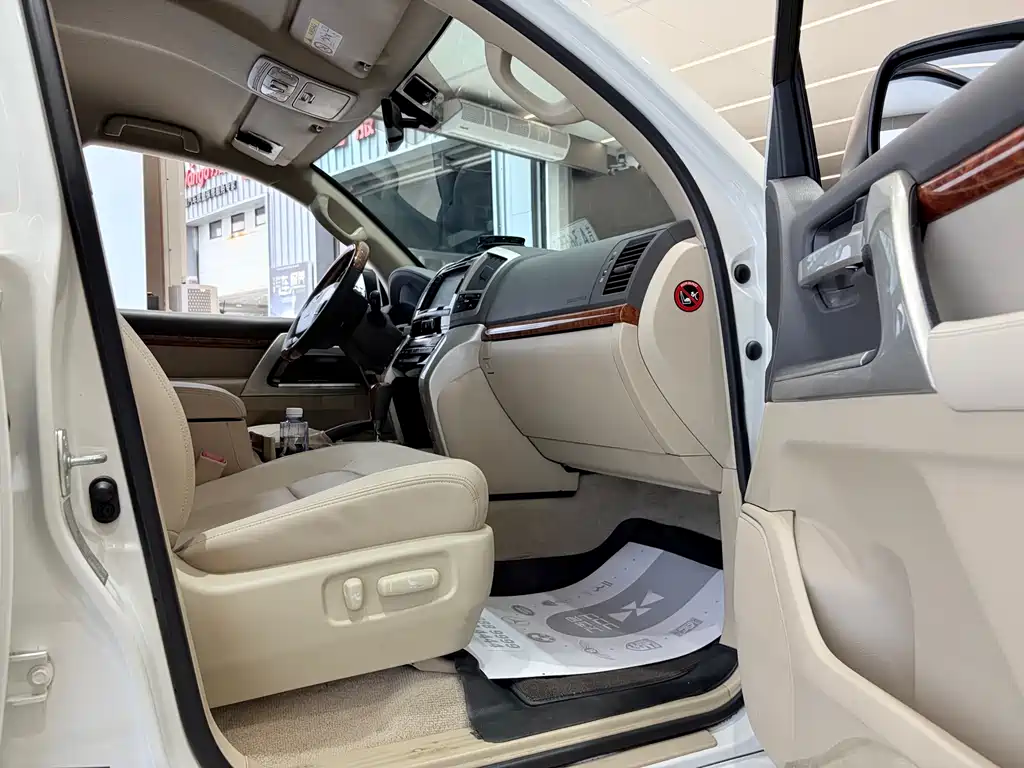 Toyota Land Cruiser 2015 — фото 21