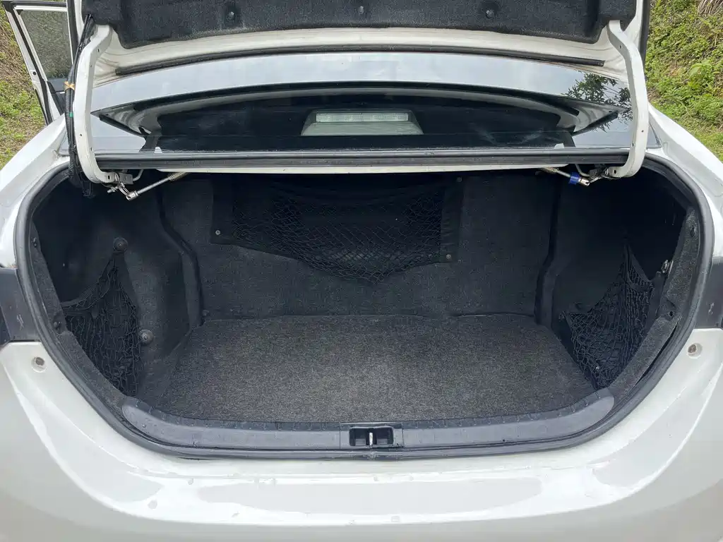 Toyota Corolla 2019 — фото 10
