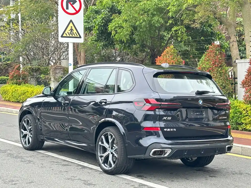 BMW X5 2025 — фото 7