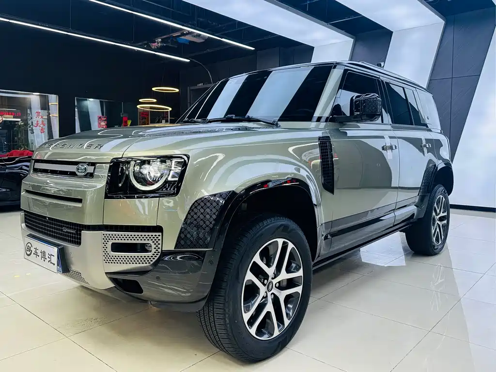 Land Rover Defender 2023 — фото 1