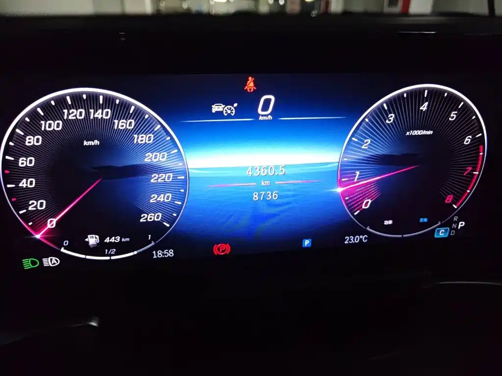 Mercedes-Benz GLB 2025