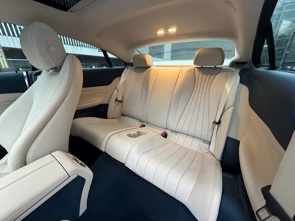 Mercedes-Benz E-Class 2023 — фото 12