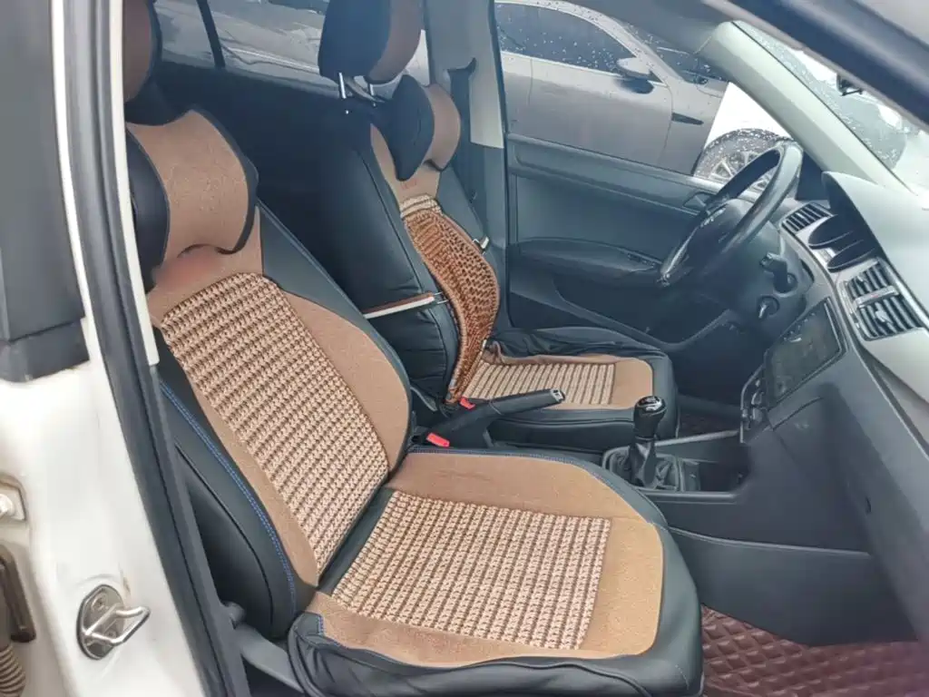 Skoda Rapid 2020 — фото 25