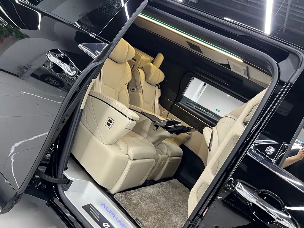 Toyota Alphard 2025 — фото 13