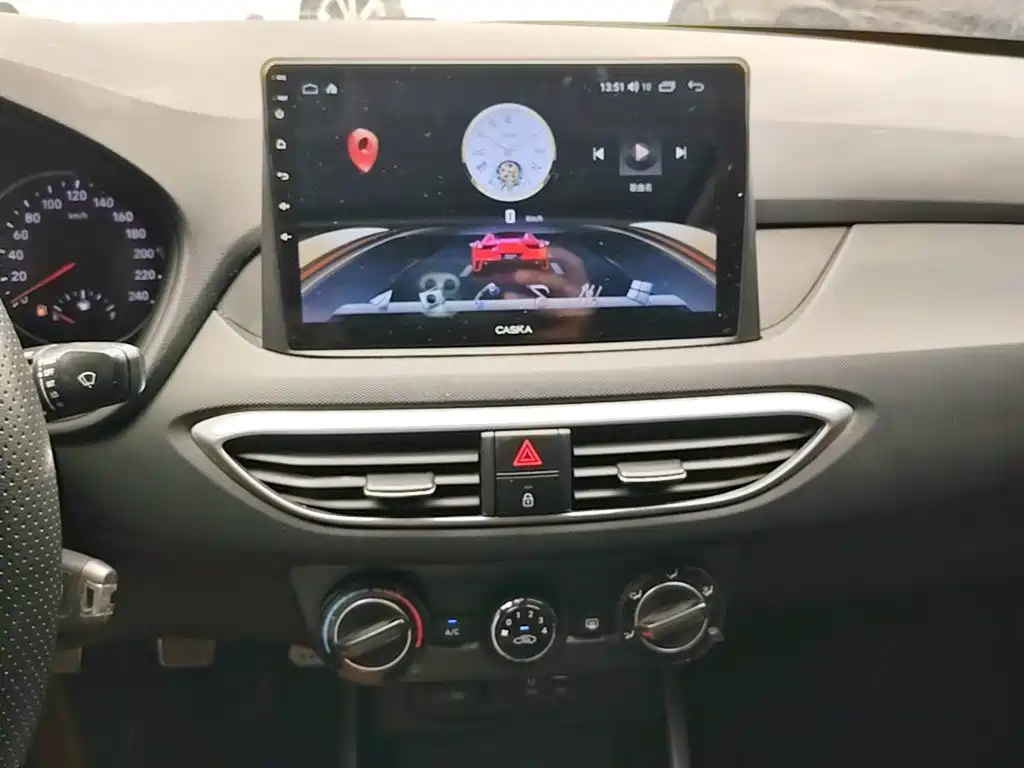 Hyundai Elantra 2017 — фото 13