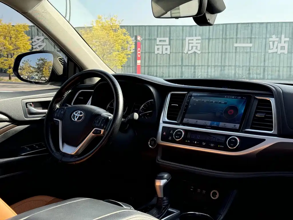 Toyota Highlander 2020 — фото 19