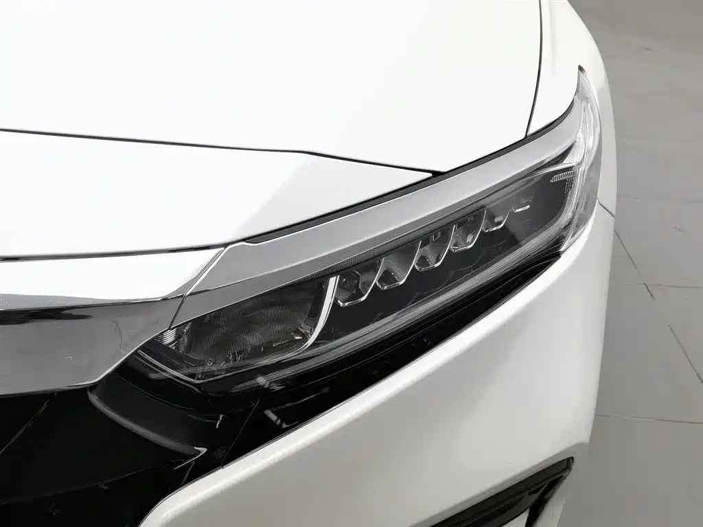 Honda Accord 2019 — фото 7