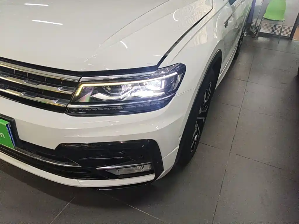 Volkswagen Tiguan L 2020 — фото 24