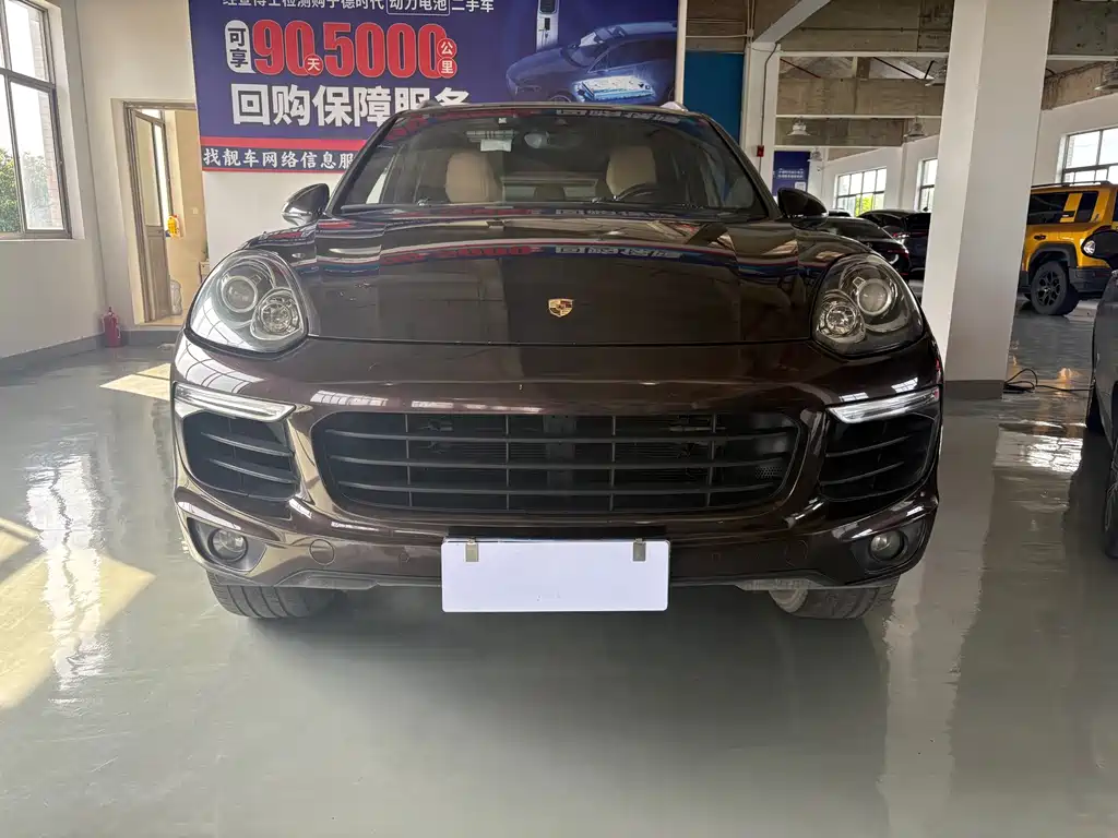 Porsche Cayenne 2015 — фото 2