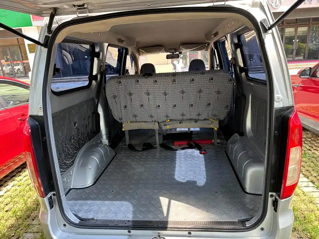 Wuling Hongguang V 2024