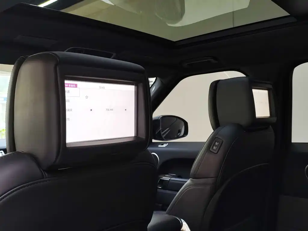 Land Rover Range Rover Sport New Energy 2019 — фото 10