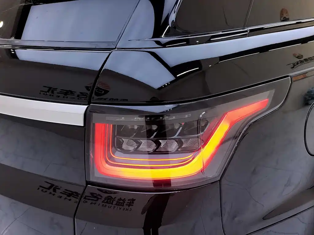 Land Rover Range Rover Sport New Energy 2019 — фото 34
