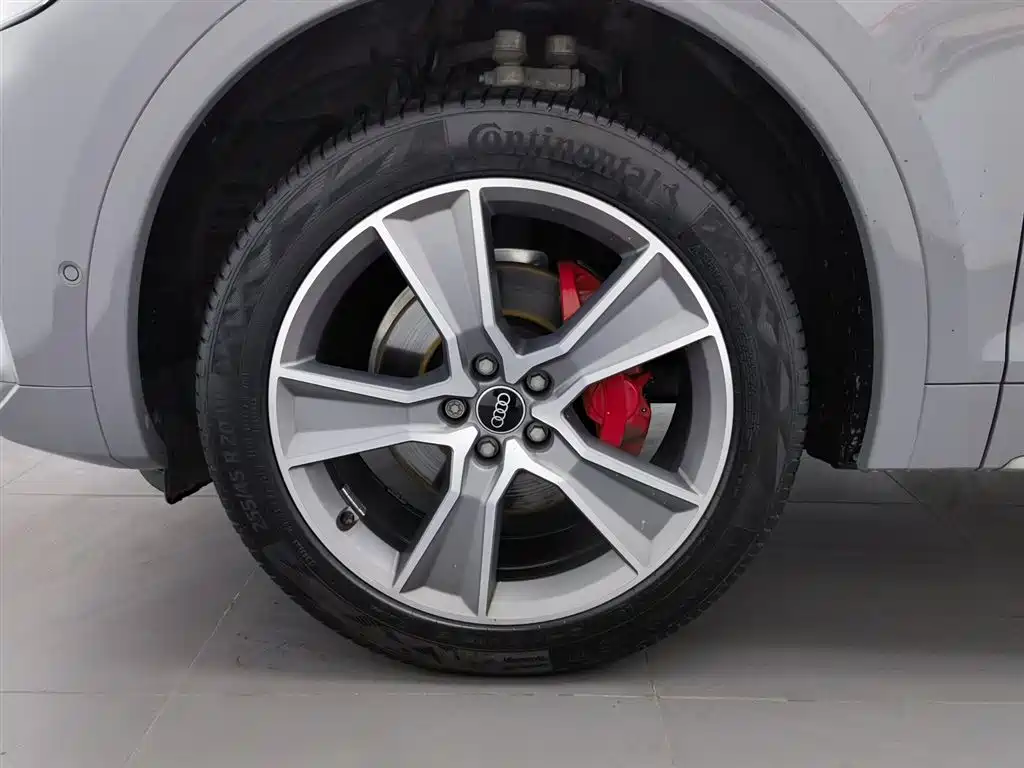 Audi Q5L Sportback 2022 — фото 17