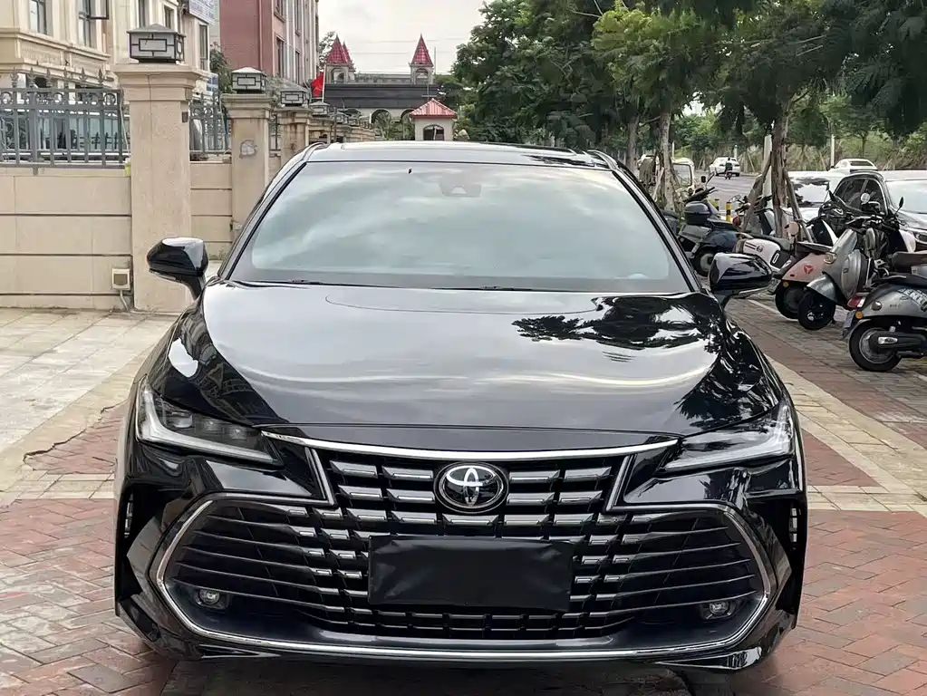 Toyota Avalon 2023 — фото 2