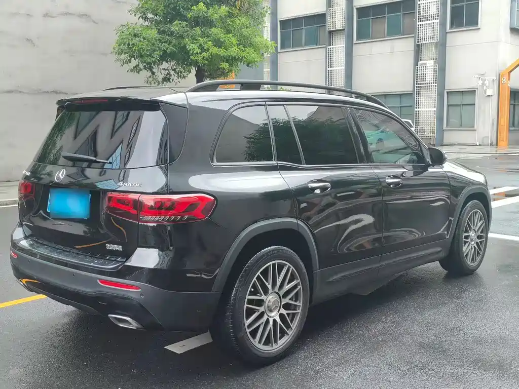 Mercedes-Benz GLB 2021
