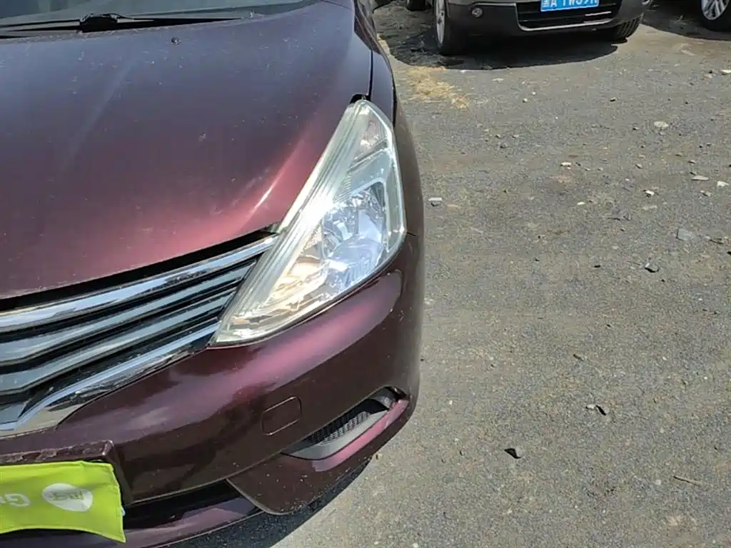 Nissan Livina 2015 — фото 24