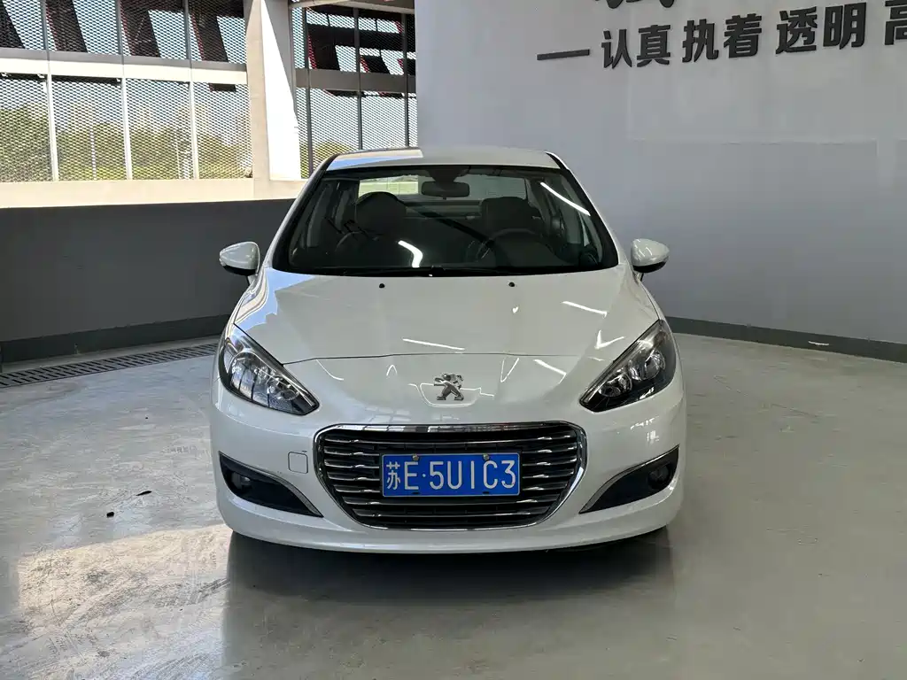 Peugeot 308 2015 — фото 3