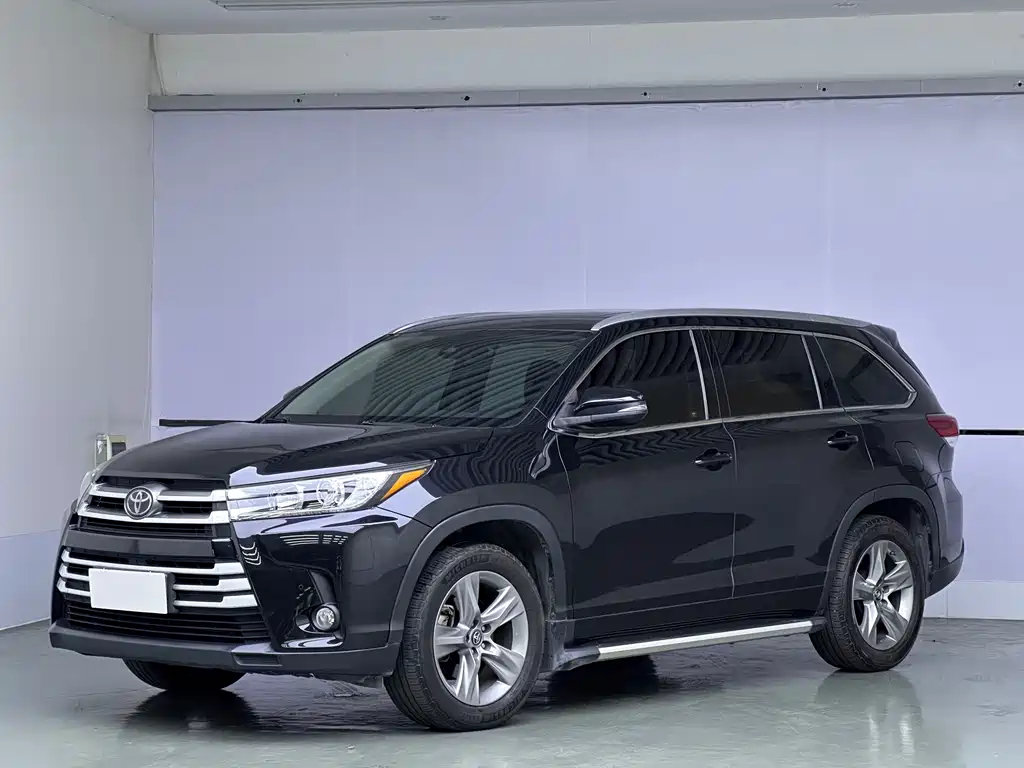 Toyota Highlander 2020 — фото 1