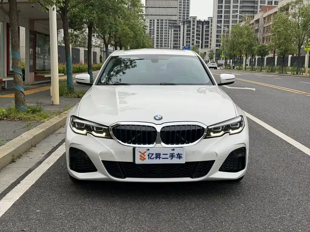 BMW 3 Series 2021