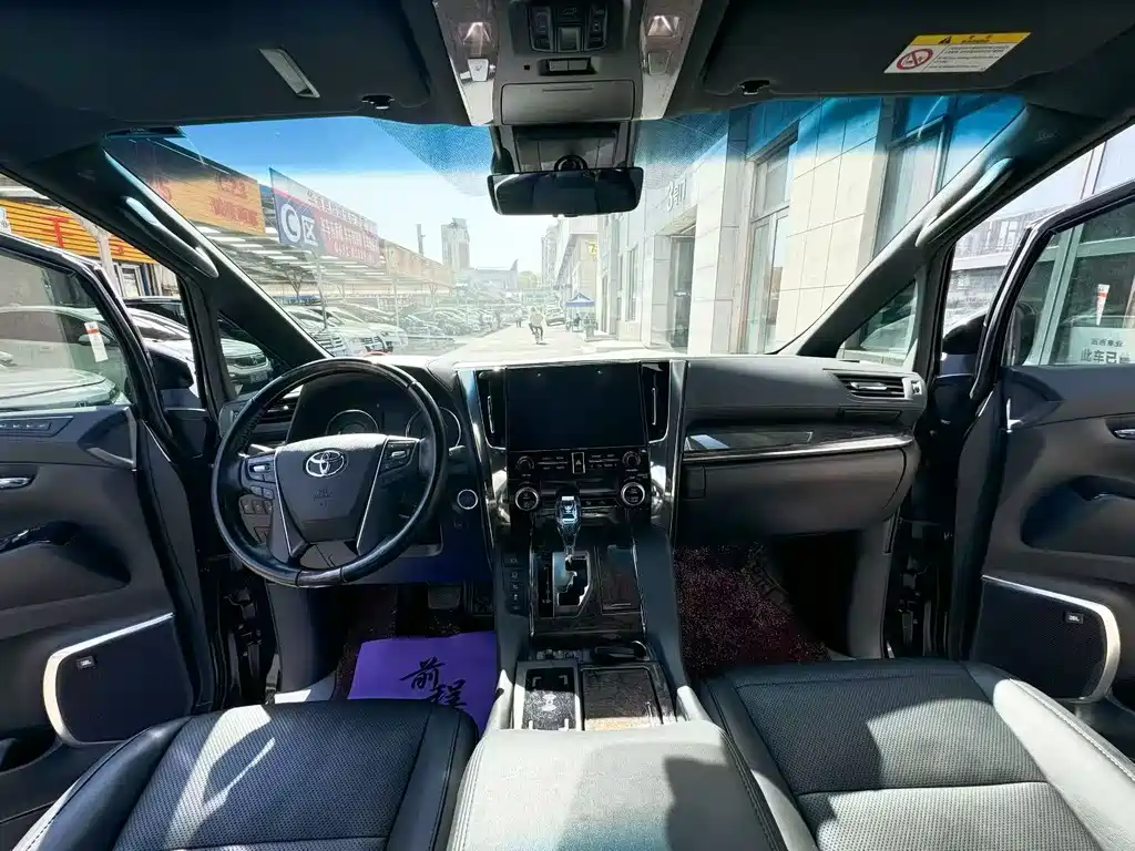 Toyota Alphard 2022 — фото 5