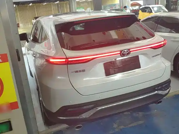 Toyota Harrier 2022