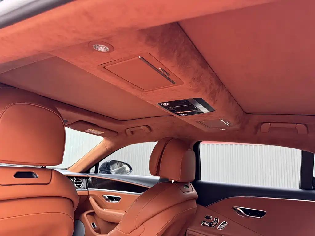 Bentley Flying Spur 2021 — фото 23