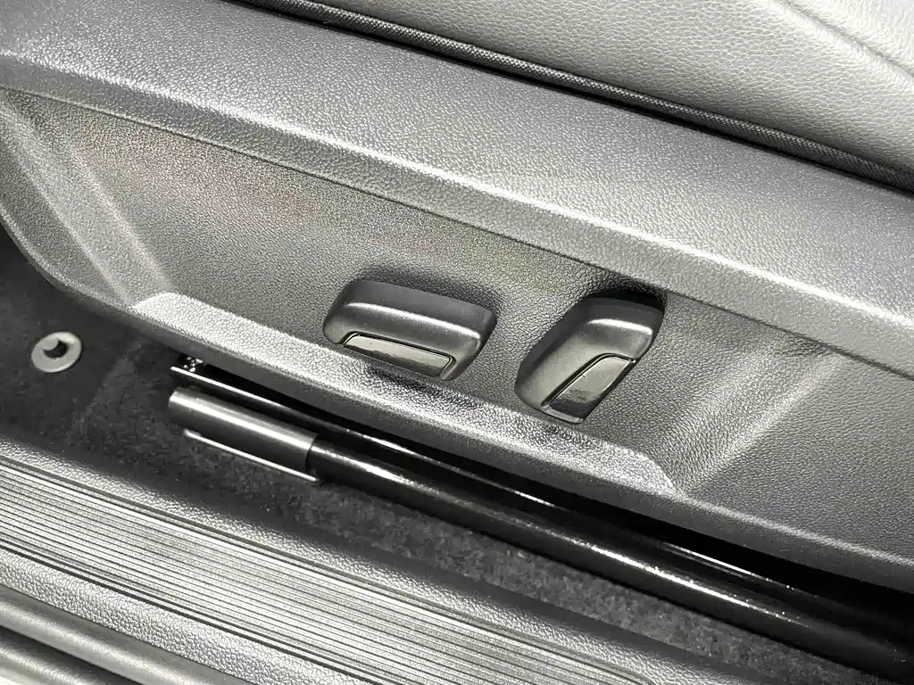 Volkswagen Lavida 2022 — фото 11