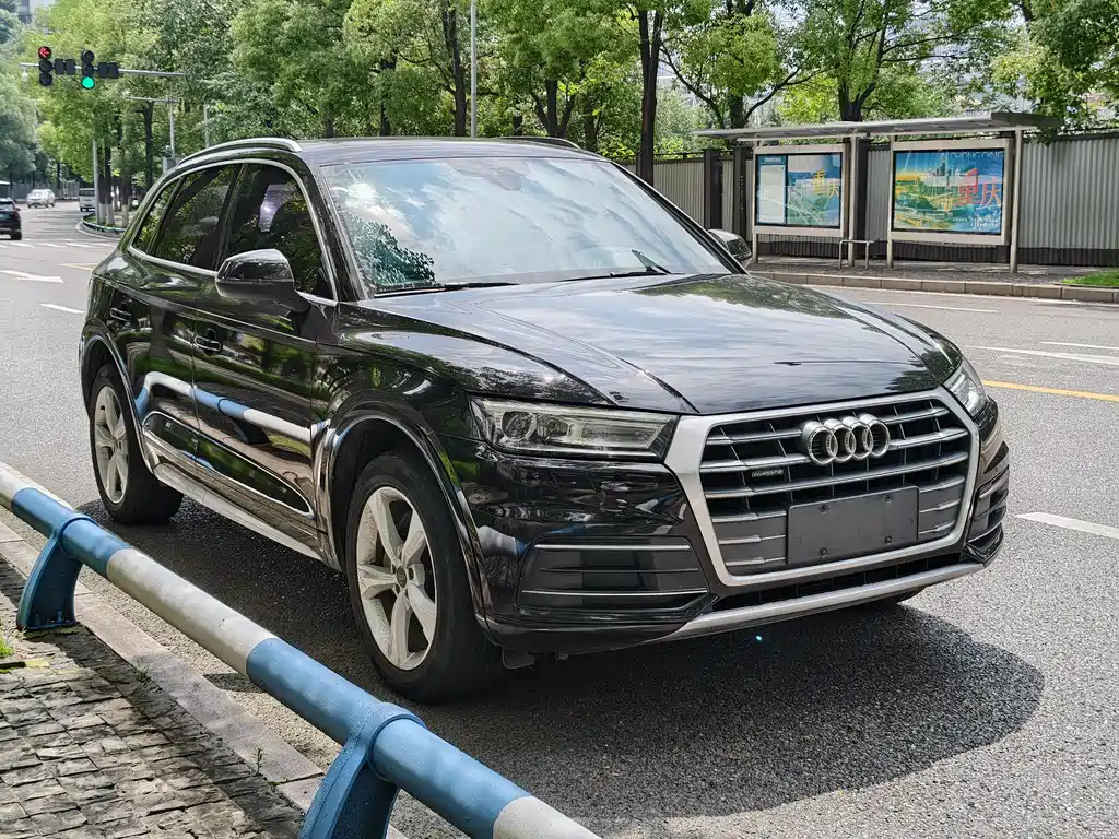 Audi Q5L 2019 — фото 3