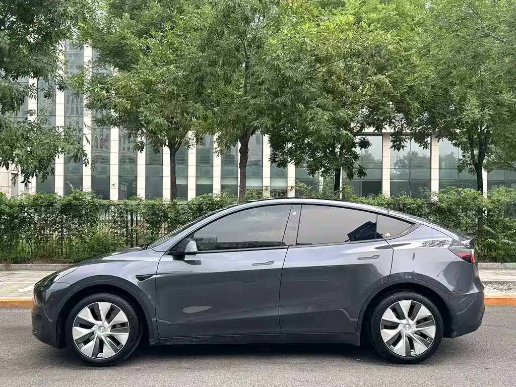 Tesla Model Y 2022 — фото 5