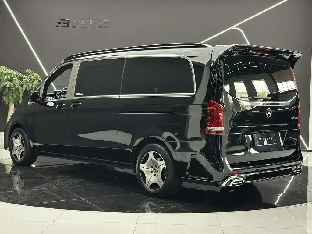 Mercedes-Benz Vito 2024 — фото 18