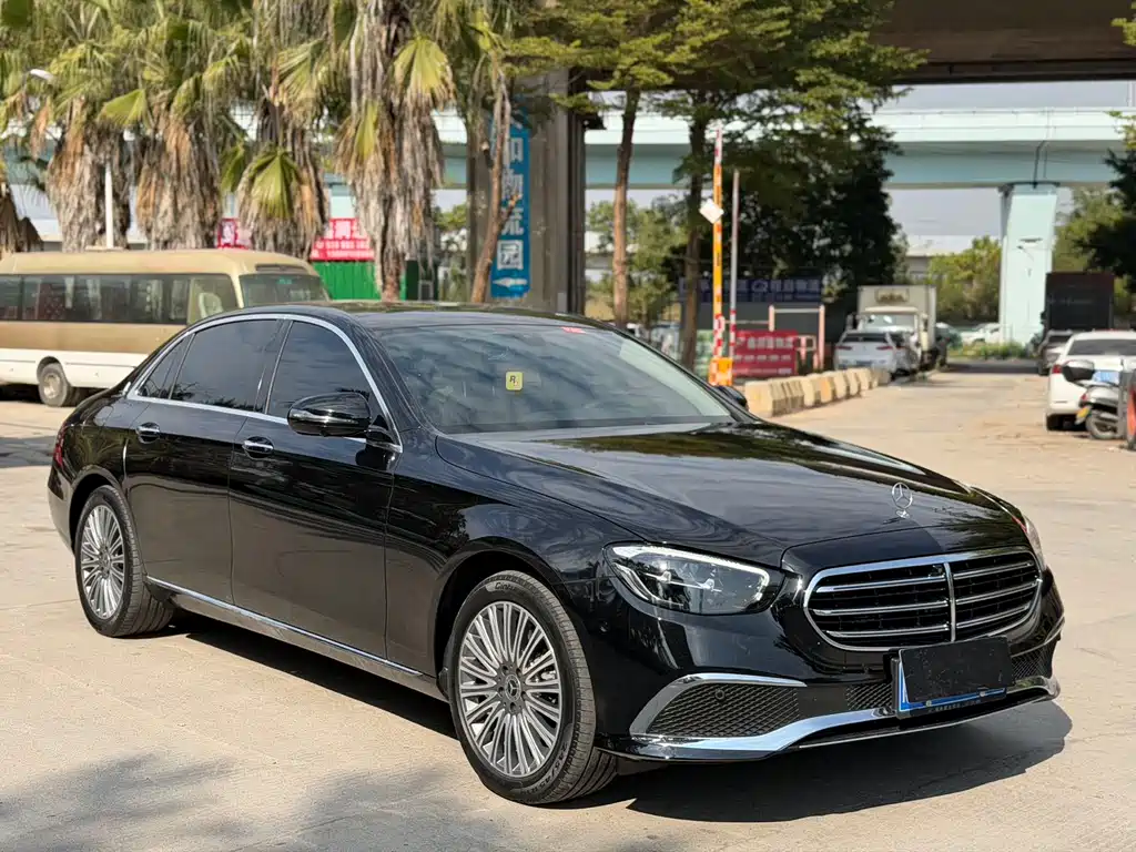 Mercedes-Benz E-Class 2021 — фото 3