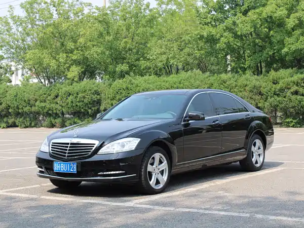 Mercedes-Benz S-Class 2010