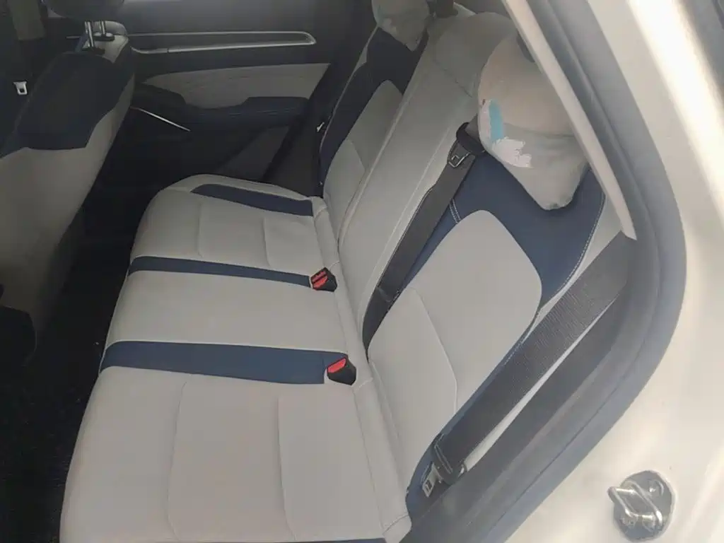 Geely Emgrand 2022 — фото 17