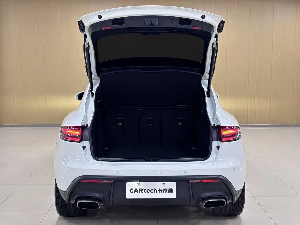 Porsche Macan 2023 — фото 13