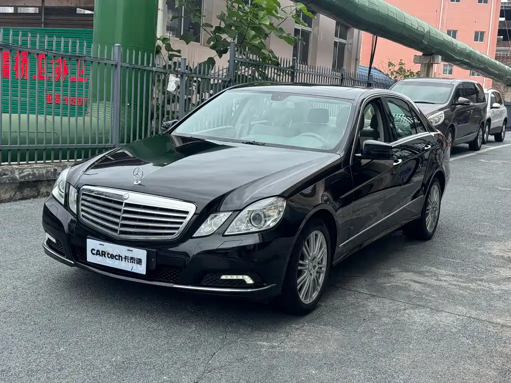 Mercedes-Benz E-Class 2011
