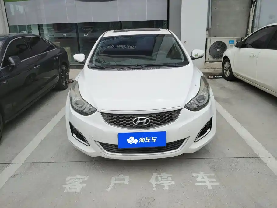 Hyundai Elantra 2016